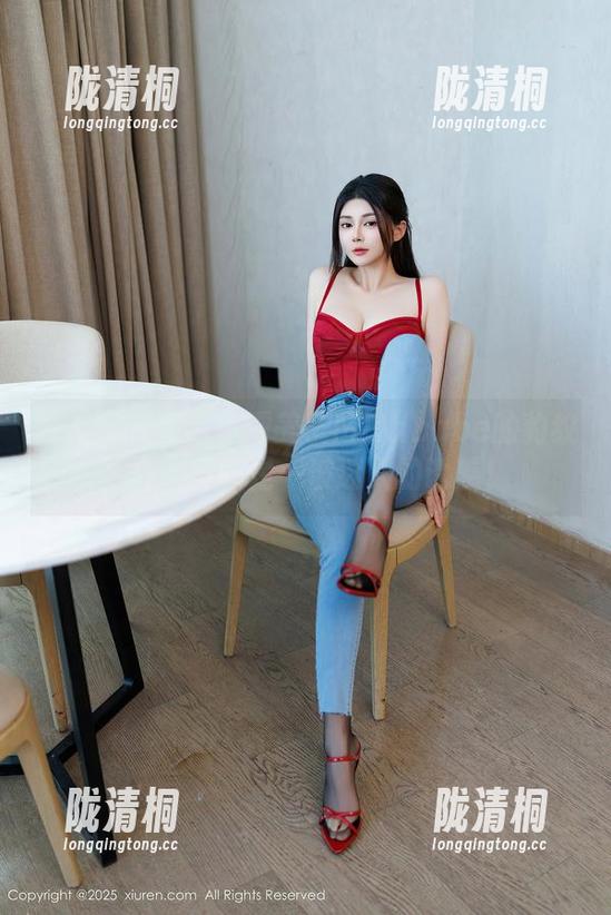 秀人网-糯美子MINIbabe 秀人网 - 图包中糯美子MINIbabe的豹纹写真,真的是一波迷人的诱惑!