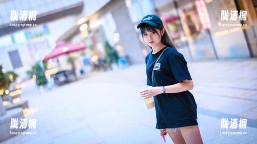 秋楚楚不秃头 秋楚楚不秃头:当粉色透明女仆遇上无尽资源,别眨眼哦!