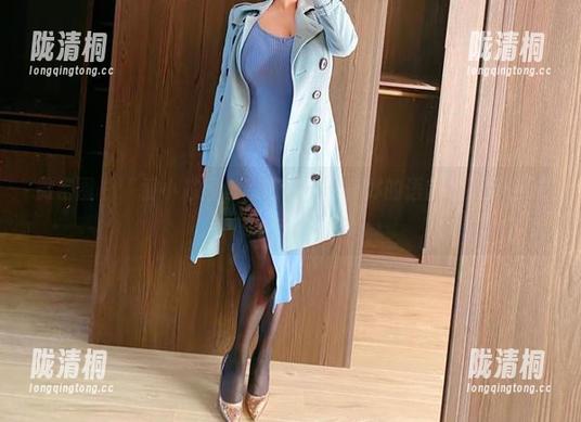 童小芯 微密圈 - “童小芯黑丝高清流出:身体的语言才是最佳对话!“