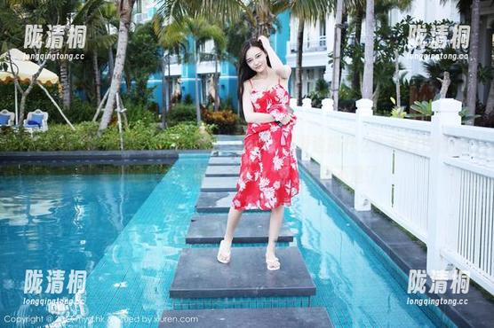 美媛馆-徐微微mia 美媛馆 - “谁能告诉我,徐微微mia在海边搞什么?照片也得网盘见证”——那眼神,太让人捉摸不透了。