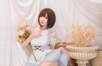 花柒Hana校服：你敢信？这些cos图片的神奇之旅！