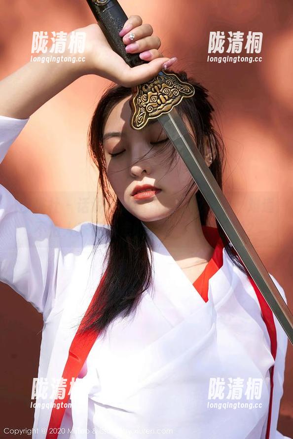 蜜桃社-冰露 蜜桃社 - 话说,冰露你这黑白美图,难道不怕人家说你走的太极简路线了吗?