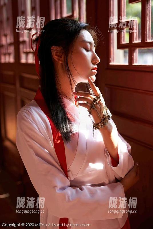 蜜桃社 - 露西Lucy的写真，天使没带翅膀，但却很会上镜？