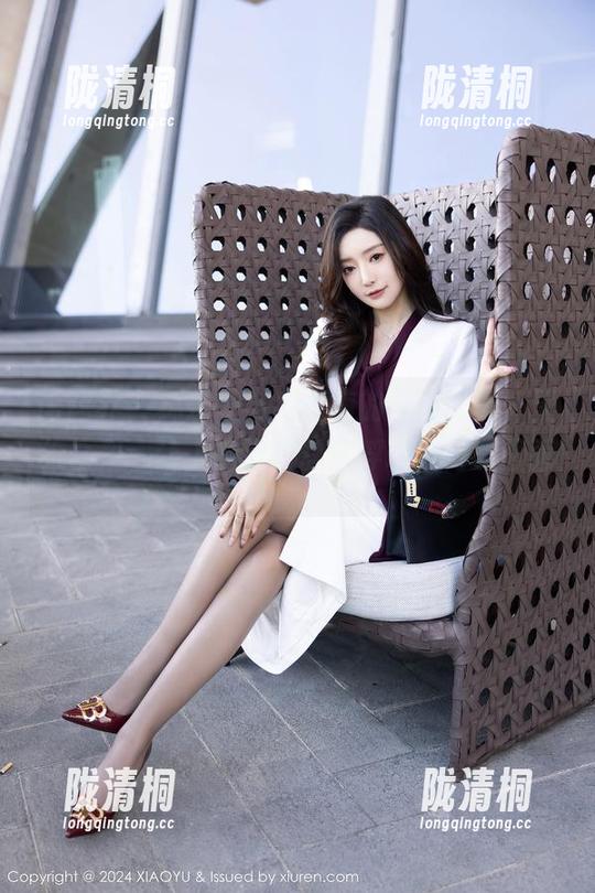 语画界-林乐一 语画界 - 林乐一与牛仔裤的表演时刻,壁纸合集,让人脑海中总是浮现魔幻的画面。