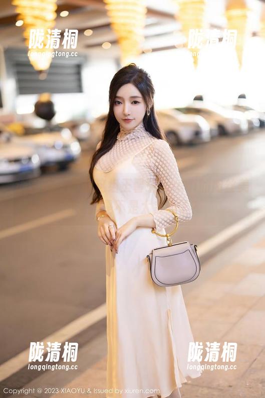语画界-王馨瑶yanni 语画界 - 下载这组王馨瑶yanni的肉丝美图,我是不是太贪心了?
