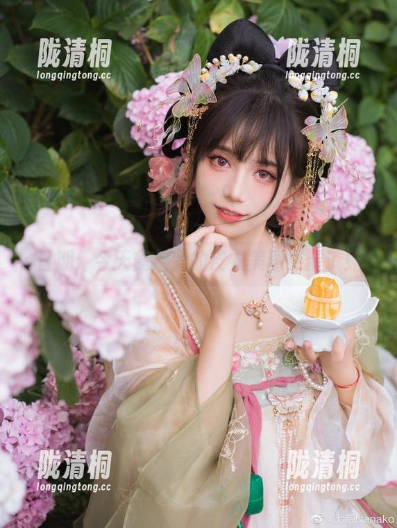 贰加六 日期:今天贰加六的皮衣美图更新了!