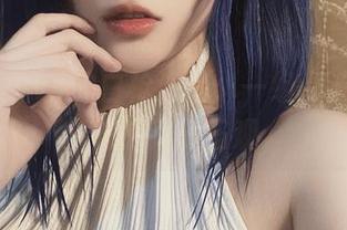 起起子vvvv的白枪泳装：一组高清写真，挑战我的三观