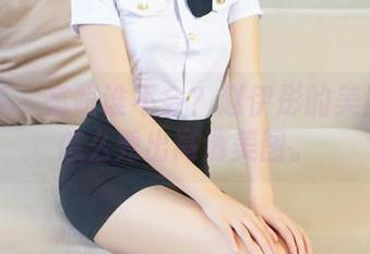 青豆客 – 高跟谁不会？赵伊彤的美脚教你怎么秀出高清美图。
