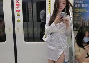 你会在魔镜街拍的图包里找到绝美的长腿小姐姐吗？